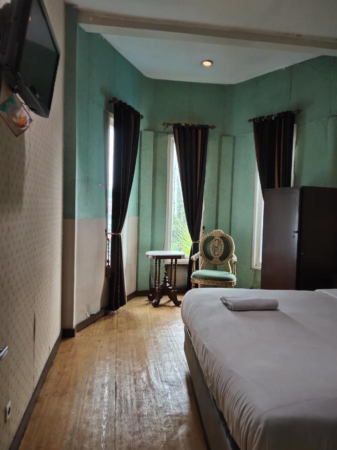 Mojokerto Classic Homestay Exterior photo