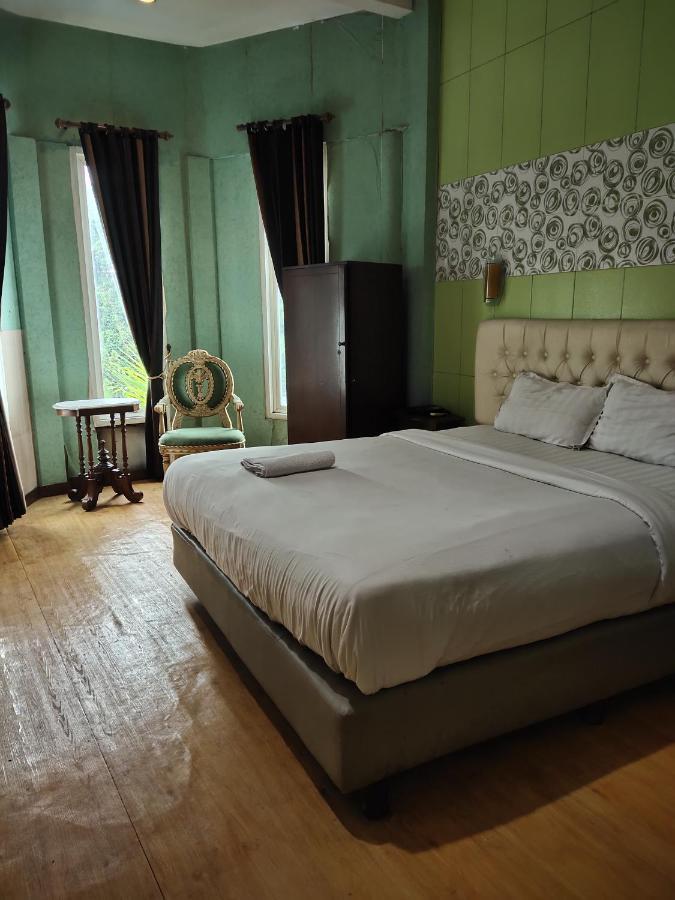 Mojokerto Classic Homestay Exterior photo